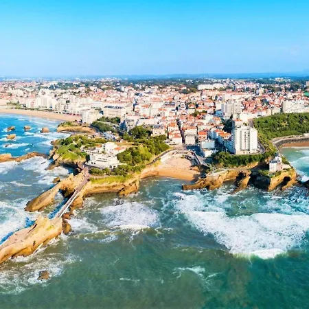 Bel Renove Avec Terrasse Et Parking, Proche Plage Et Commerces - Halles - Fr-1-3-530 Biarritz