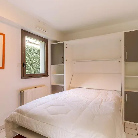 Bel Renove Avec Terrasse Et Parking, Proche Plage Et Commerces - Halles - Fr-1-3-530 *