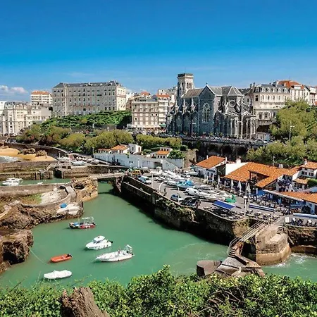Bel Renove Avec Terrasse Et Parking, Proche Plage Et Commerces - Halles - Fr-1-3-530 Apartment